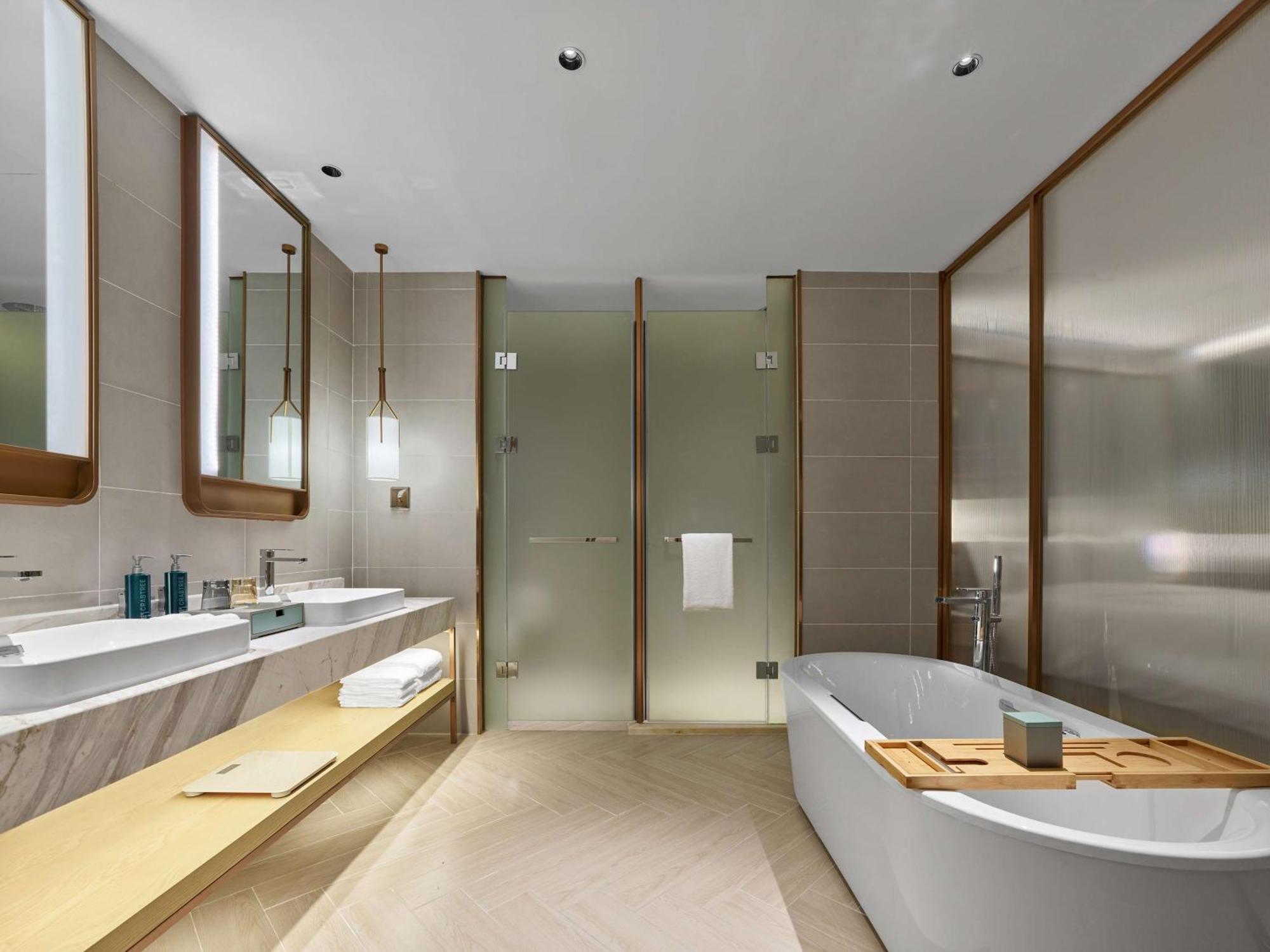 Doubletree By Hilton Nanning Wuxiang Hotel Exterior photo